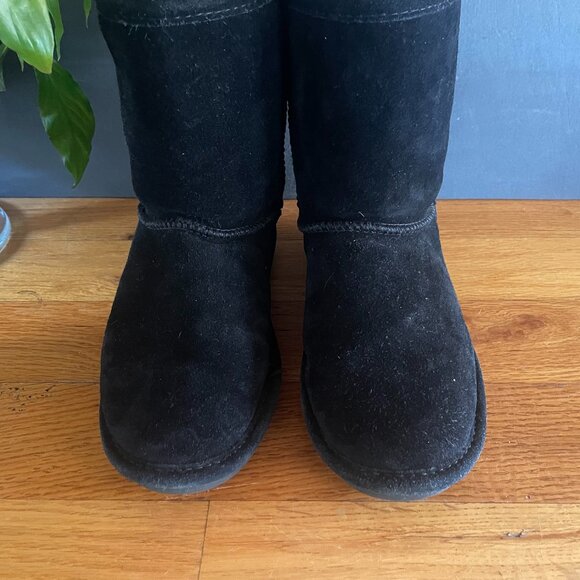 Bearpaw Evangeline Youth Black Suede Wool Lined Boots Size 4 | Cozy Winter Boot - Picture 2 of 7